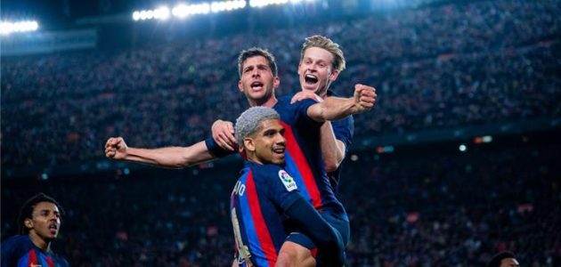 تشافي-يكافئ-لاعبي-برشلونة-بعد-الفوز-على-ريال-مدريد