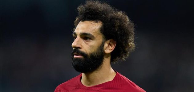 منافسًا ريال مدريد.. محمد صلاح ضمن قائمة ثلاثية مرشحة للانضمام إلى برشلونة