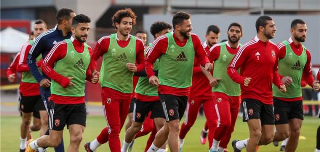 مران-الأهلي-|-كولر-يحاضر-اللاعبين-بالفيديو-استعدادًا-لمباراة-فاركو-في-الدوري.-وغياب-بيرسي-تاو - كورة 365 - kooora365 - kora 365 - كوره 365 بث مباشر مباريات اليوم مران-الأهلي-|-كولر-يحاضر-اللاعبين-بالفيديو-استعدادًا-لمباراة-فاركو-في-الدوري.-وغياب-بيرسي-تاو