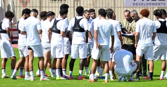 تفاصيل اجتماع جوميز مع لاعبي الزمالك قبل مباراة الأهلي في كأس السوبر المصري